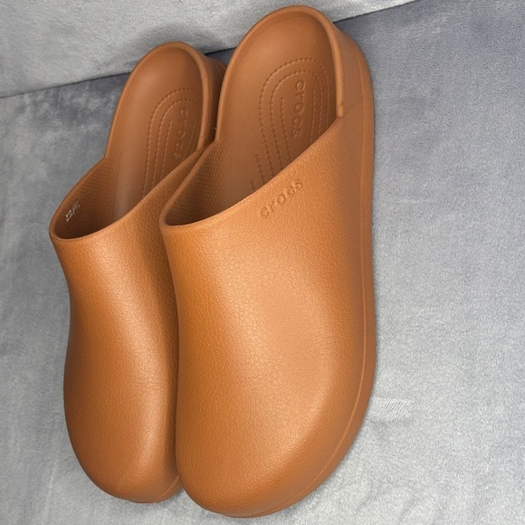 Crocs Classic Slip On Clogs Brown Size 14 Mens Comfort Shoes